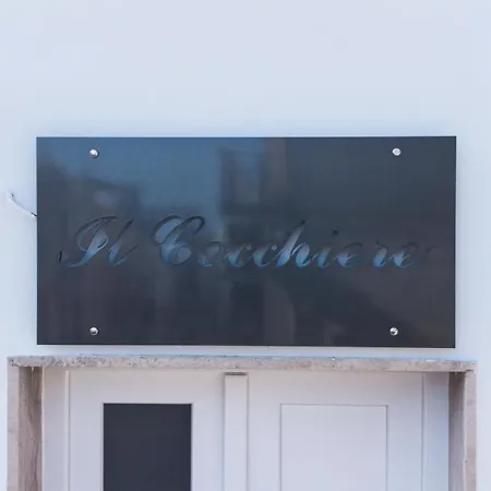 Il Cocchiere לינה וארוחת בוקר 4*